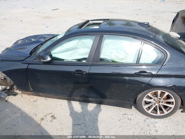 BMW 320i Xdrive 2016 WBA8A3C5XGK690764 Image 6