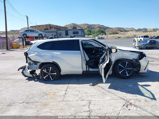 Toyota Highlander Xse 2021 5TDJZRAH0MS060463 Image 4