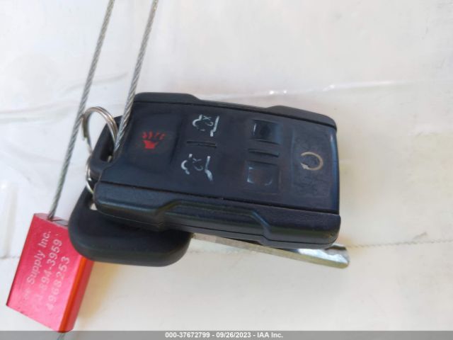 1GKS2FEC4GR163303 GMC Yukon Xl Sle