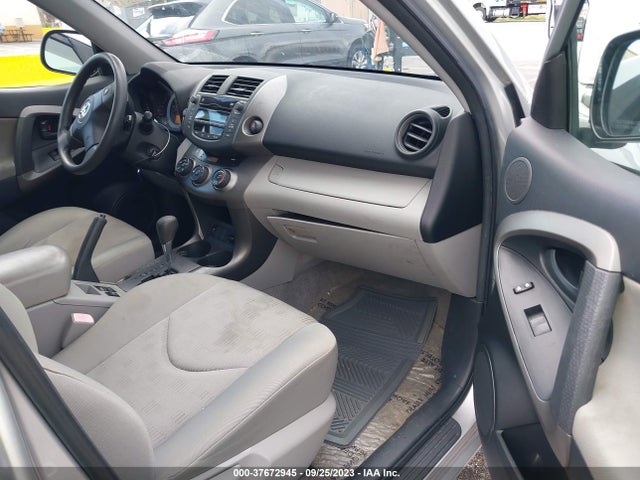 2009 TOYOTA RAV4 VIN: JTMBF33V99D001220