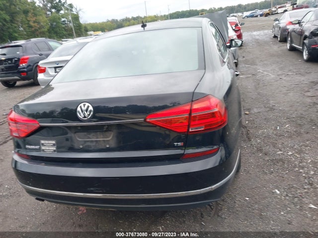 1VWAS7A37GC053803 Volkswagen Passat 1.8t S