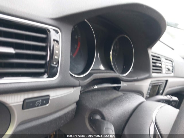 1VWAS7A37GC053803 Volkswagen Passat 1.8t S