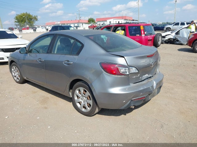 2011 MAZDA MAZDA3 VIN: JM1BL1UG9B1375850