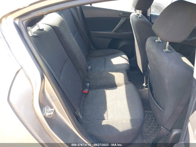 2011 MAZDA MAZDA3 VIN: JM1BL1UG9B1375850