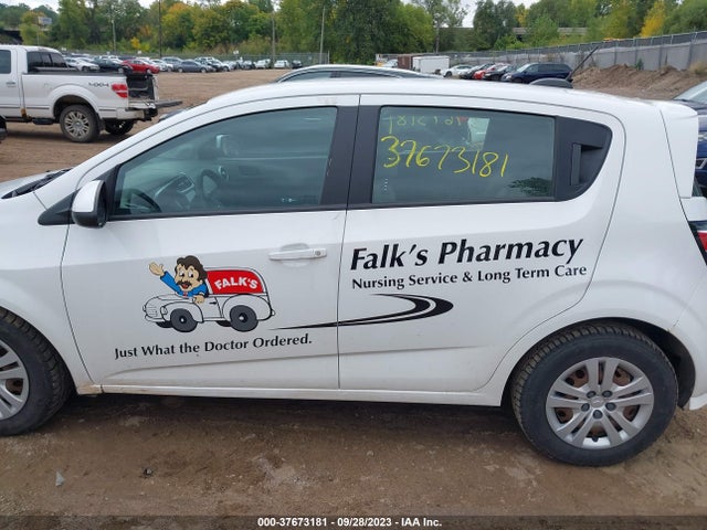 Chevrolet SONIC LT 2017 1G1JG6SHXH4144688 Image 14