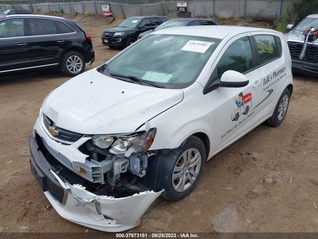 Chevrolet SONIC LT 2017 1G1JG6SHXH4144688 Image 2