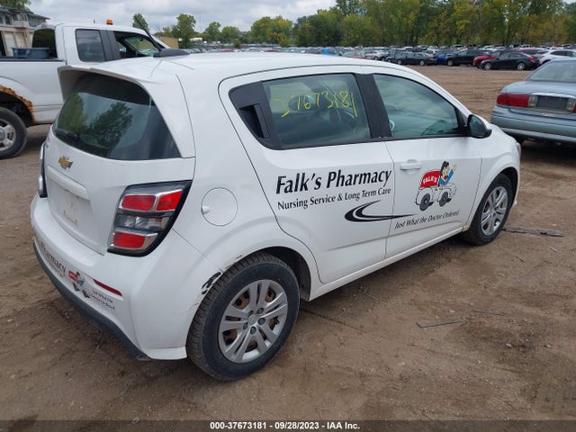 Chevrolet SONIC LT 2017 1G1JG6SHXH4144688 Image 4