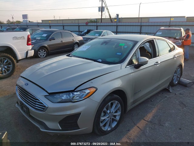 3FA6P0LU3KR272717 Ford Fusion Hybrid Se