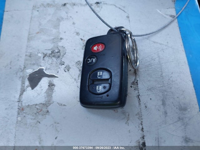 Toyota PRIUS PLUG-IN 2014 JTDKN3DP9E3057418 Image 3