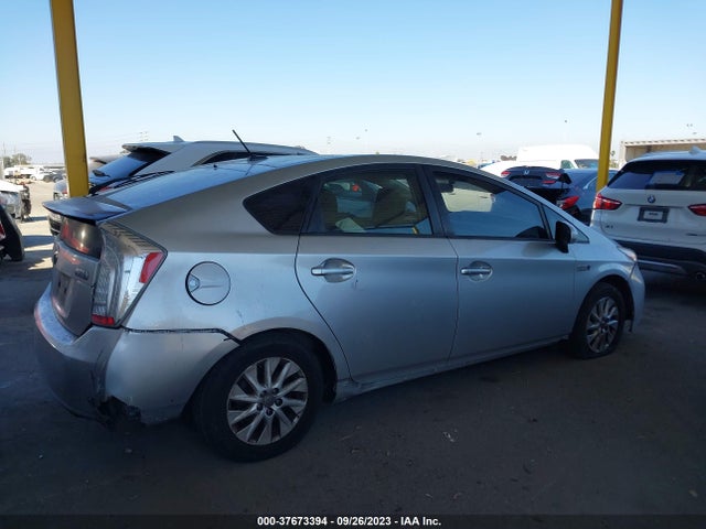 Toyota PRIUS PLUG-IN 2014 JTDKN3DP9E3057418 Image 6