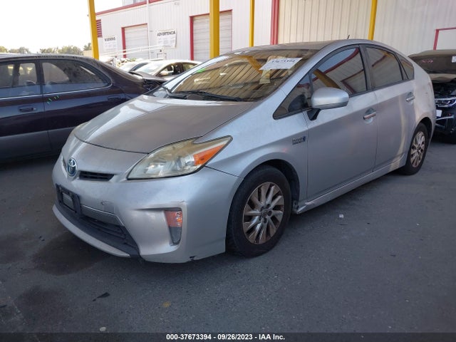 Toyota PRIUS PLUG-IN 2014 JTDKN3DP9E3057418 Image 2