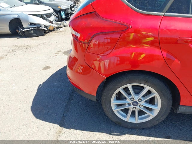 Ford FOCUS SE 2015 1FADP3K29FL232154 Image 6
