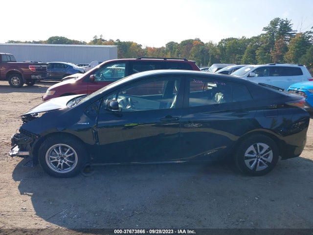 Toyota Prius Four 2016 JTDKARFU3G3025987 Image 15