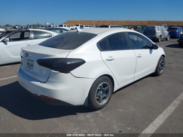 KNAFX4A62G5503880 KIA FORTE LX