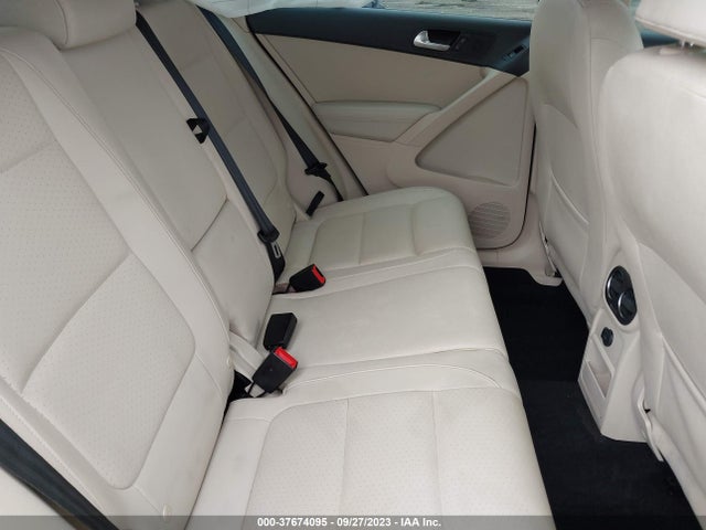 WVGBV7AX9GW606270 Volkswagen TIGUAN S