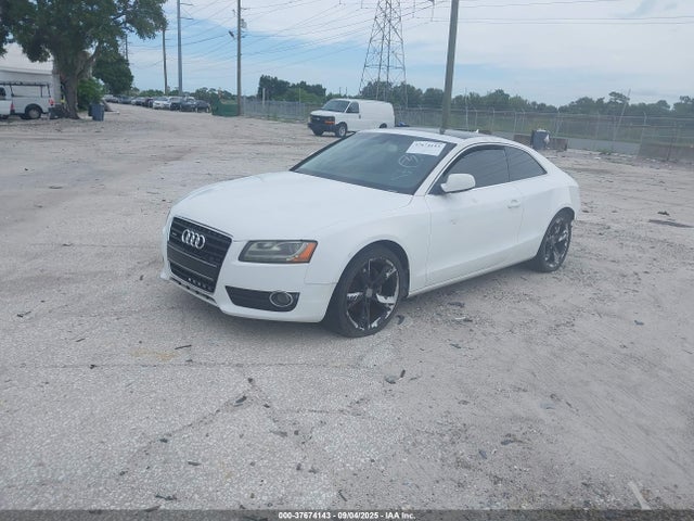 2010 AUDI A5 WAUCKAFR3AA073018 Photo 1
