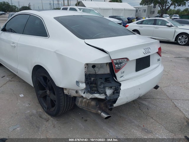 2010 AUDI A5 WAUCKAFR3AA073018 Photo 5
