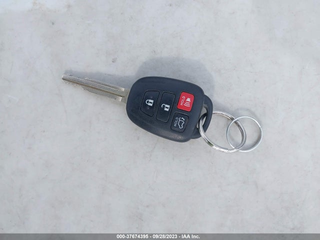 Toyota RAV4 2015 JTMRFREV0FD110644 Image 23