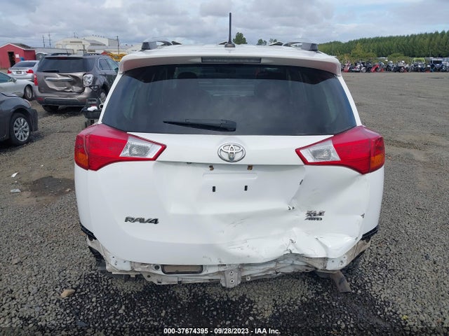 Toyota Rav4 Xle 2015 JTMRFREV0FD110644 Image 17