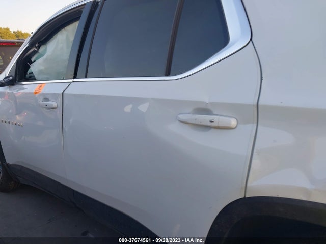 Chevrolet Traverse Lt Cloth 2022 1GNERGKW2NJ184324 Image 14