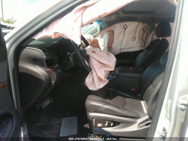 1GYS3BKJ3HR223555 Cadillac Escalade Luxury
