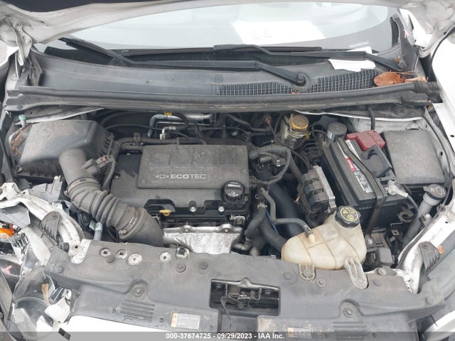 Chevrolet SONIC LT 2015 1G1JC5SB4F4138626 Image 10