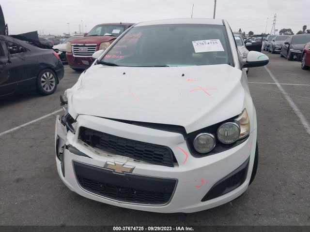 Chevrolet SONIC LT 2015 1G1JC5SB4F4138626 Image 12
