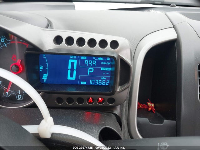 Chevrolet SONIC LT 2015 1G1JC5SB4F4138626 Image 15