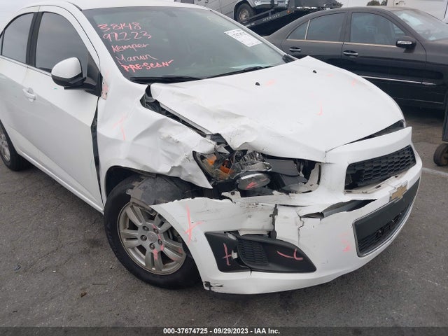 Chevrolet SONIC LT 2015 1G1JC5SB4F4138626 Image 6