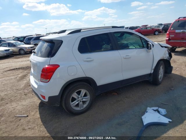 2019 CHEVROLET TRAX 3GNCJLSB6KL139895 Photo 3