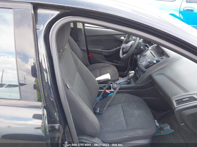 1FADP3F24FL340577 Ford FOCUS SE