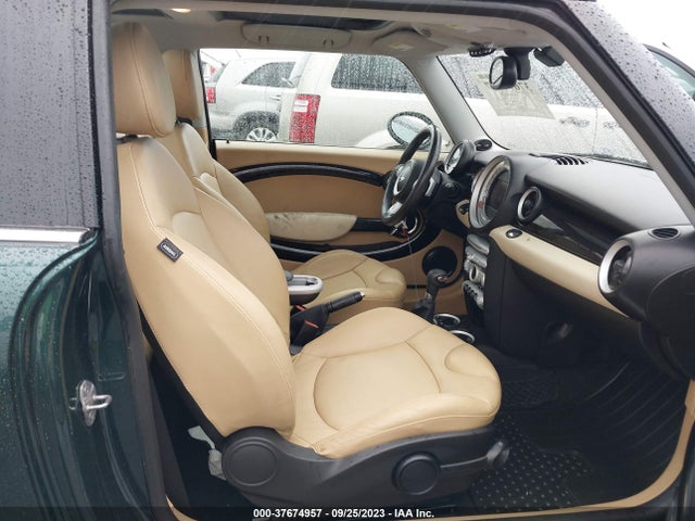 2010 MINI COOPER S WMWMF7C56ATZ71694 Photo 4