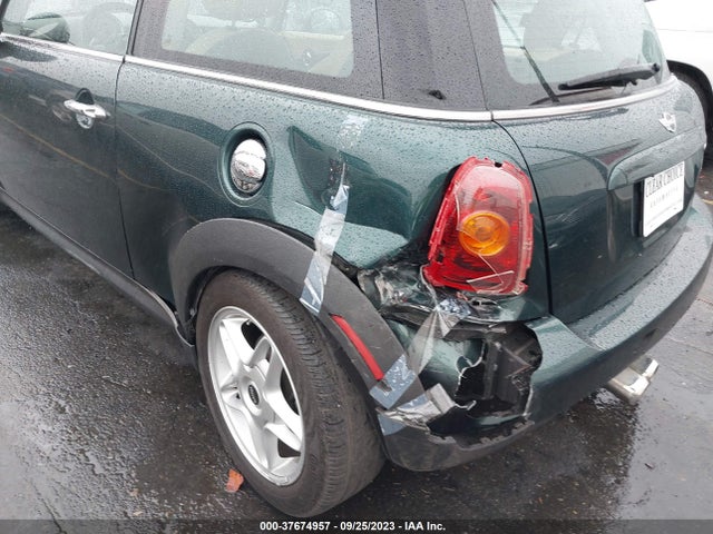 2010 MINI COOPER S WMWMF7C56ATZ71694 Photo 5