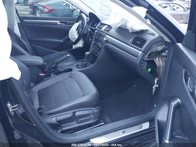 1VWDT7A37HC066093 Volkswagen Passat R-line W/comfort Pkg