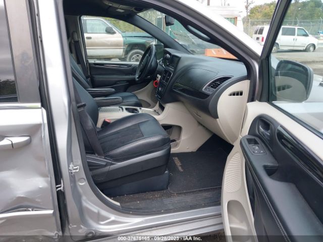 2C4RDGCG1GR383363 Dodge Grand Caravan Sxt Plus
