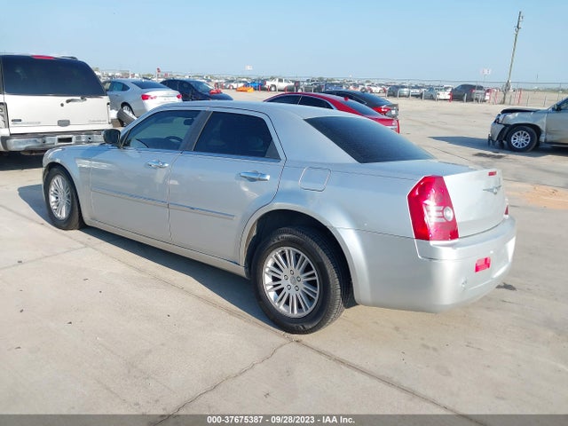 2010 CHRYSLER 300 TOURING VIN: 2C3CA4CD4AH132373