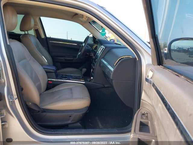 2010 CHRYSLER 300 TOURING VIN: 2C3CA4CD4AH132373