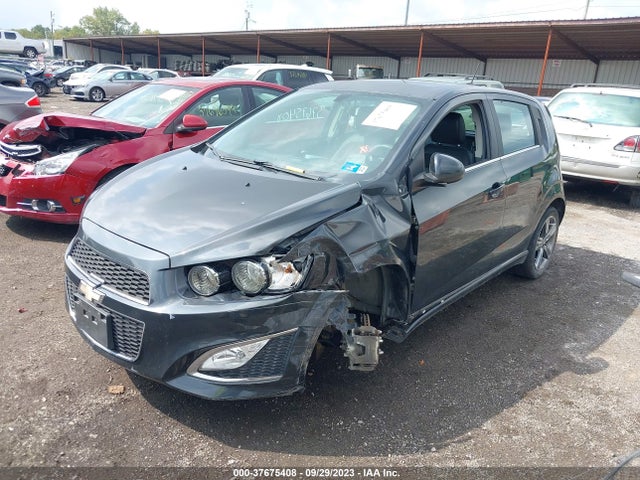Chevrolet Sonic Rs 2015 1G1JG6SB0F4126824 Image 2