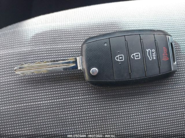 KNAFX4A8XF5320176 KIA FORTE EX