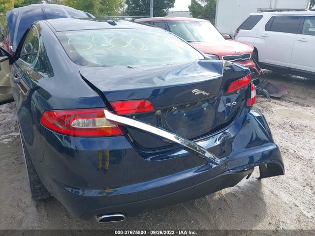 2010 JAGUAR XF SAJWA0GB3ALR52345 Photo 5