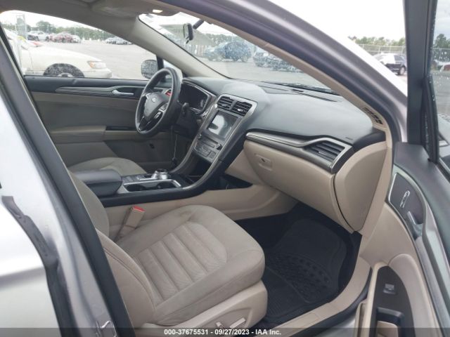 3FA6P0LU0HR301597 Ford Fusion Hybrid Se