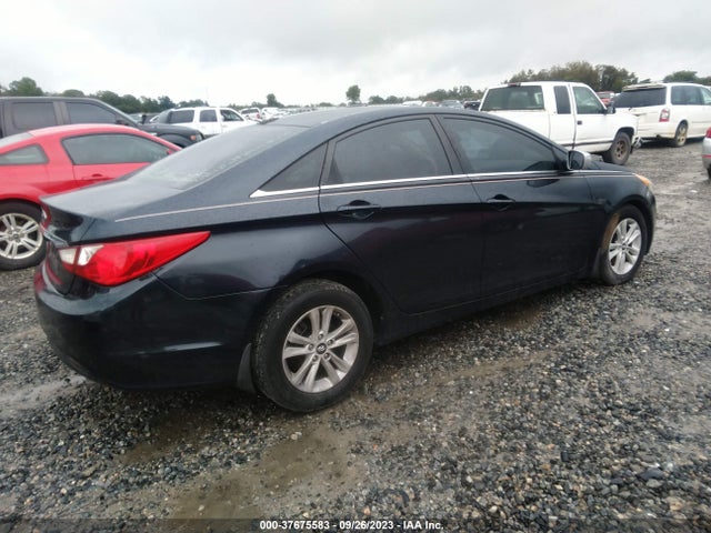 2013 HYUNDAI SONATA GLS VIN: 5NPEB4AC2DH662865