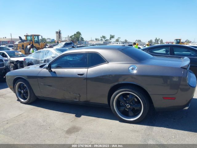 2C3CDYBT1EH261135 Dodge Challenger R/t