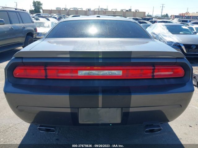 2C3CDYBT1EH261135 Dodge Challenger R/t