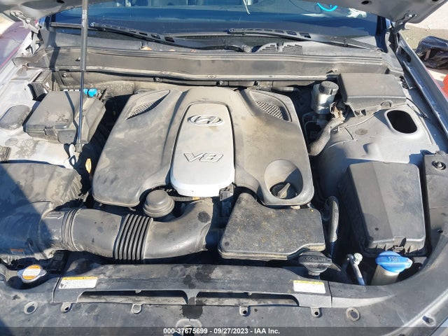2009 HYUNDAI GENESIS VIN: KMHGC46F09U063898