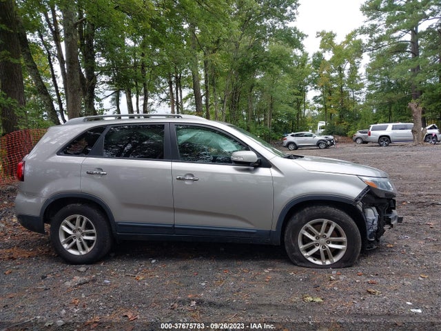 2014 KIA SORENTO LX VIN: 5XYKT4A74EG492603