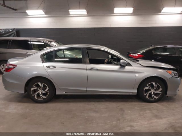 1HGCR2F36HA270020 Honda Accord Sedan Lx