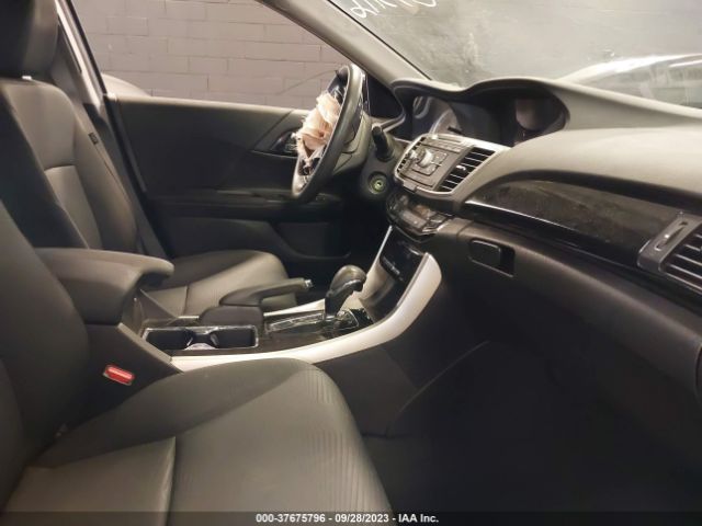 1HGCR2F36HA270020 Honda Accord Sedan Lx