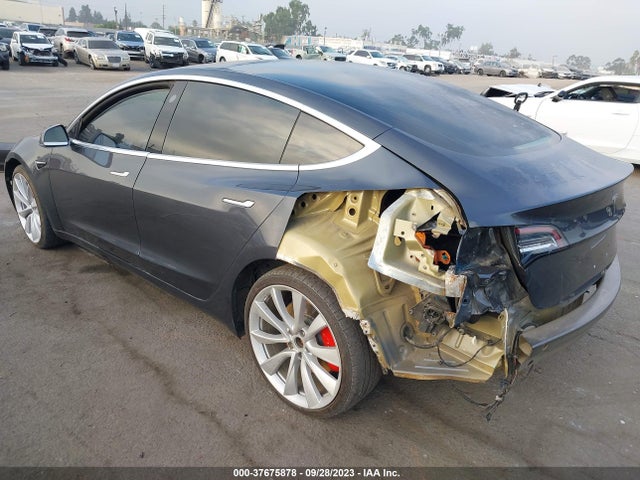 2018 Tesla 3, VIN: 5YJ3E1EB4JF074345