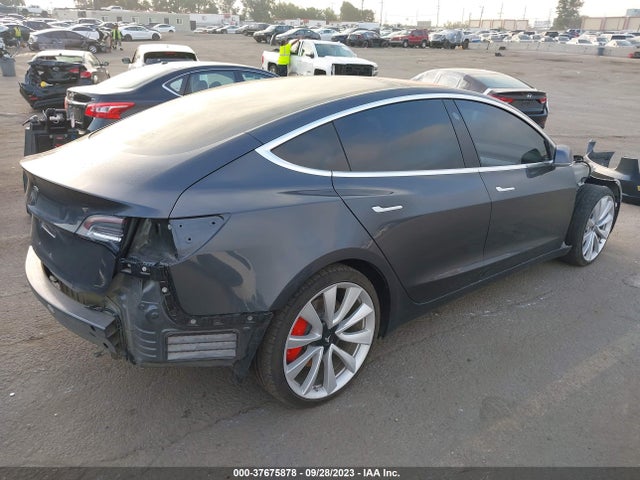 2018 Tesla 3, VIN: 5YJ3E1EB4JF074345